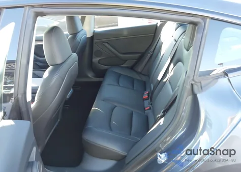 2023 Tesla Model 3 Rear-Wheel Drive z USA, uszkodzony, nr VIN 5YJ3E1EA4PF638883